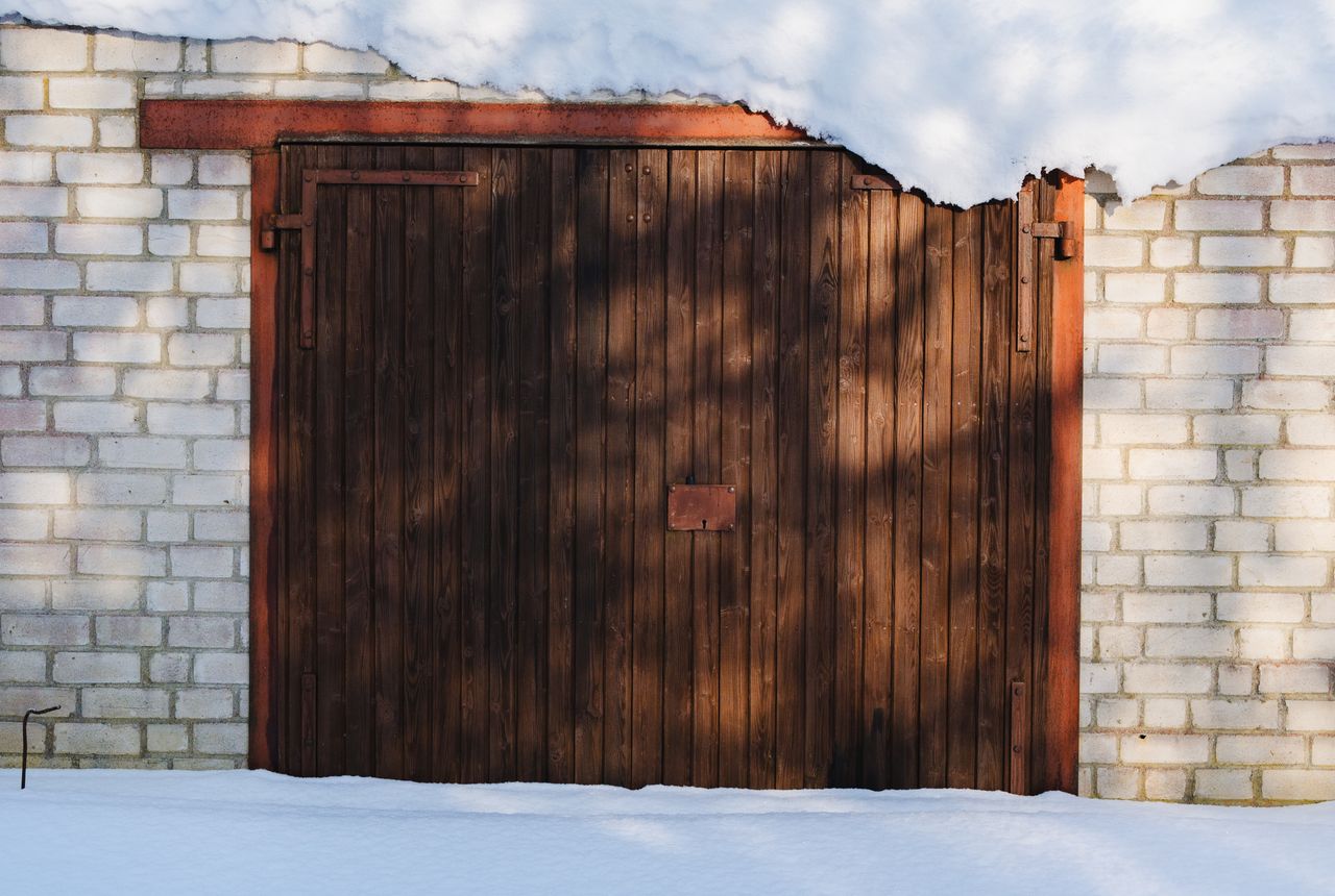 Garage door service in Fresno, CA