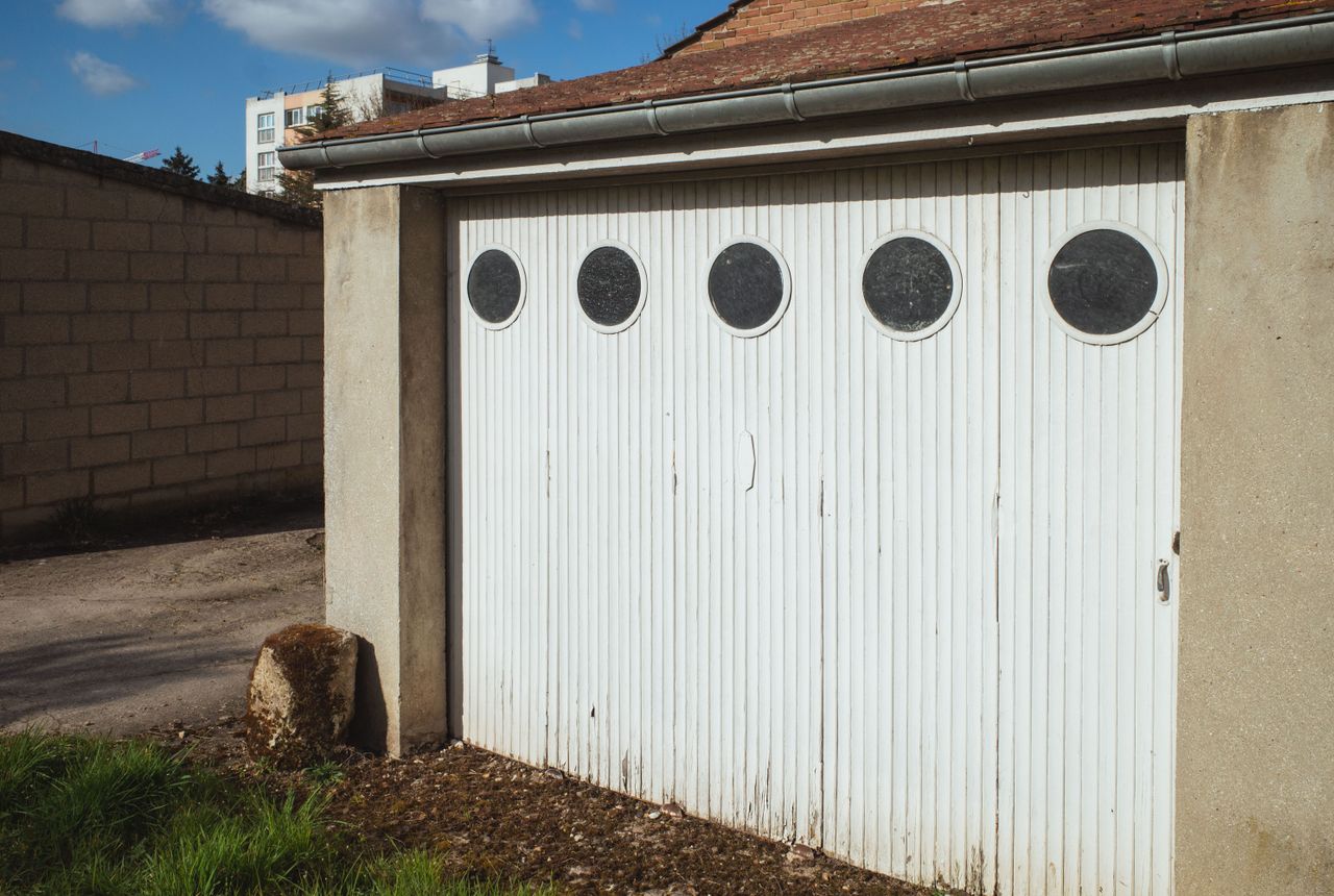 Garage door service in Fresno, CA